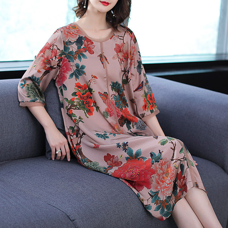 偷偷告诉你:“漫步裙”比旗袍时髦千倍，最适合6070后女人