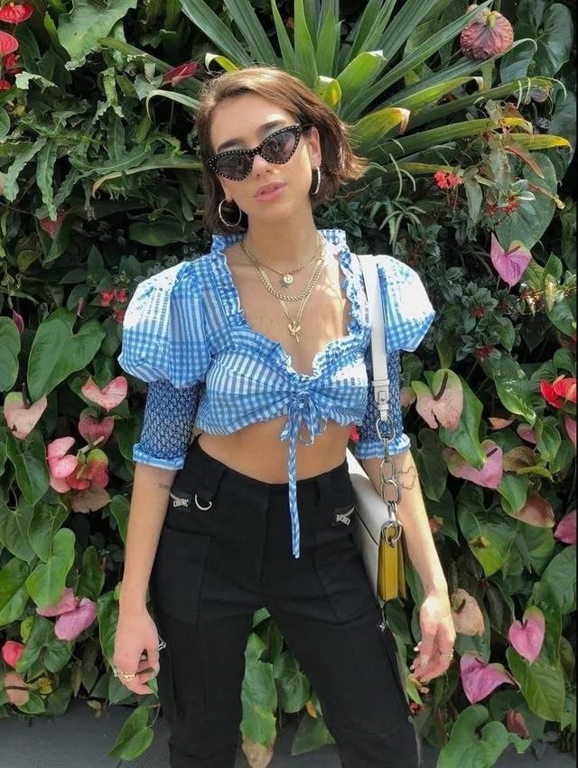 夏天女生穿什么显高显腿长？这些时尚街拍穿搭教会你！