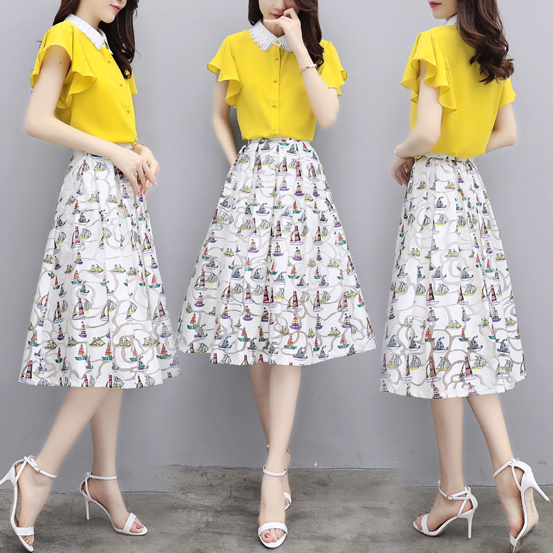 周末走亲戚，穿上新买的时髦套装，都夸我年轻漂亮，越来越会打扮