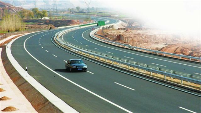 高速1小时100公里和国道2小时100公里，哪个划算？你可能还不知道