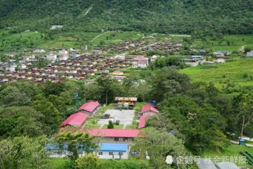 中国最“奇怪”的县城,8点准时“关城门”,所有游客不准离开