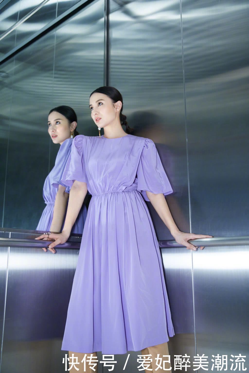 宋佳这款刘海厉害了！直接遮住了她百分之80的脸，比我巴掌还小！