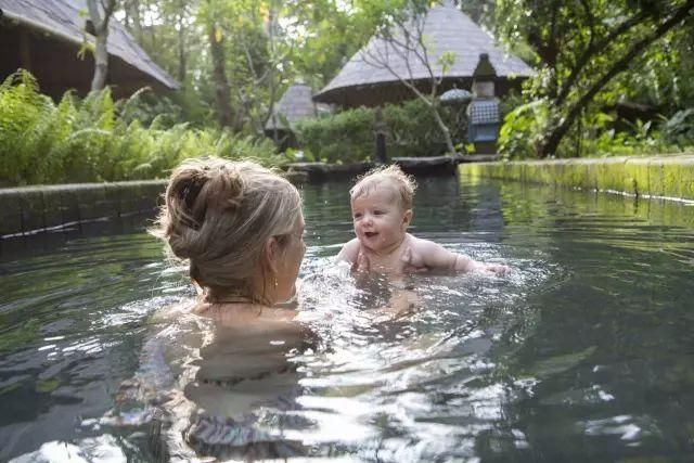 她用竹子建了一个别墅，引来全世界40多个国家围观！