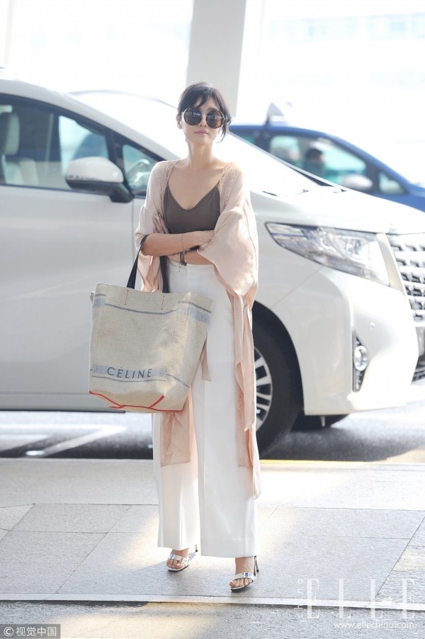 为什么我穿是睡衣 她穿是睡衣风？