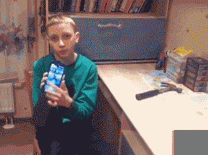  GIF■搞笑GIF：这结婚的场面也太大了吧，新郎都吓跑了