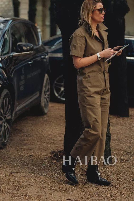 种草| 王菲又把工装连体裤穿火了，早秋抢占C位就靠它啦!