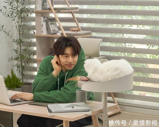 「孔刘男」41岁孔刘男神界的清流!时尚大片舒适惬意,秒杀小鲜肉魅力的大叔