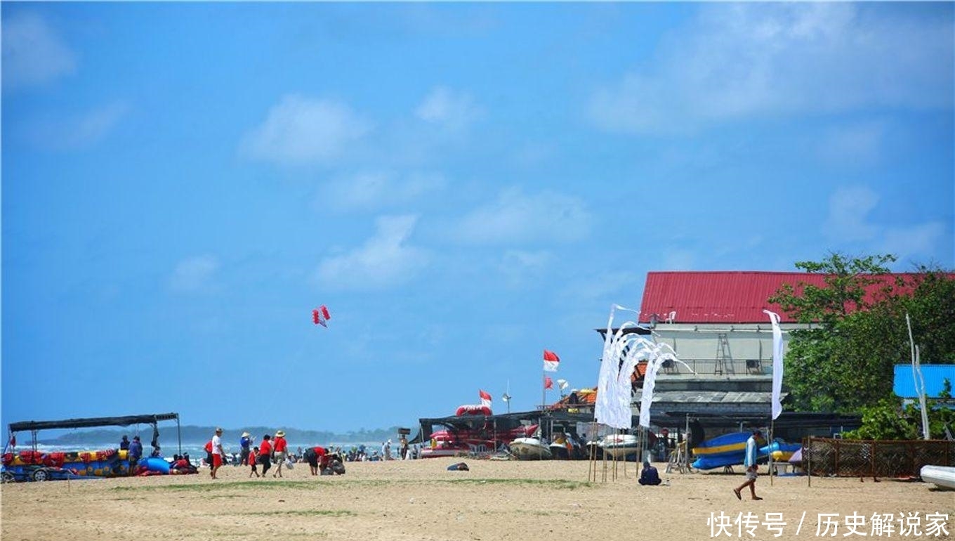中国巨婴式游客的中国式旅游，人人一个大单反，外国游客只拿手机