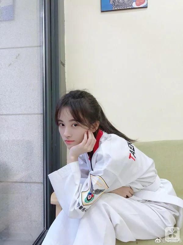 发型｜鞠婧祎实力教学！适合娇小妹子的百搭发型到底有哪些？