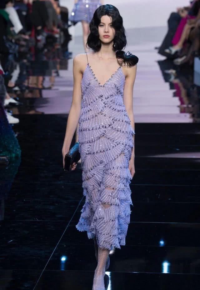  #洗脑#爱上了！和春风一起抵达的香芋紫，比淡黄的长裙还洗脑