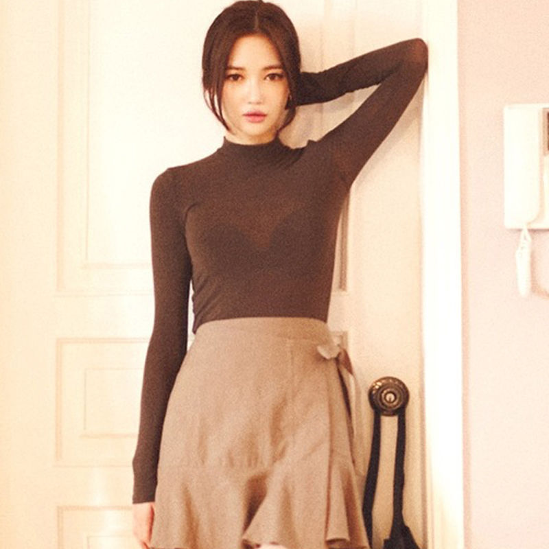 大开眼界!如今女人真大胆，出门穿“紧身衣”性感迷人凸显好身材