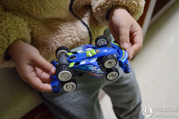 AULDEY 奥迪双钻 零速争霸四驱车 开箱体验