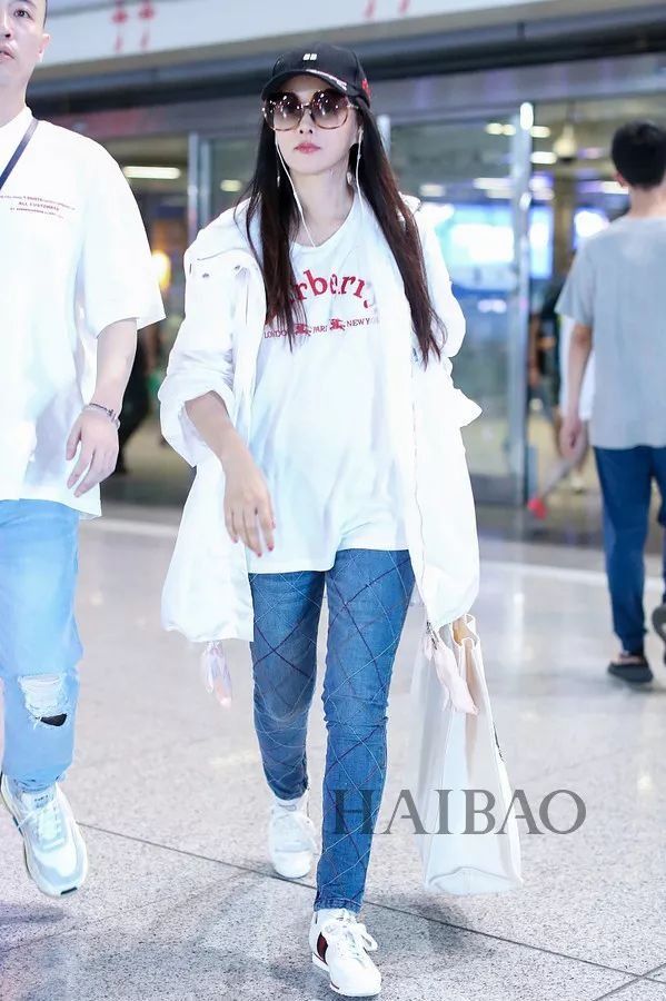 秘籍| 明星都在炫腹秀美腿，但怎么露才更高级?【海报街拍】