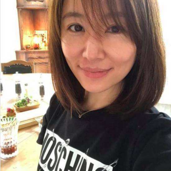 林心如首次回应丑照事件: 这是我吗？这才是我的素颜照好吗！