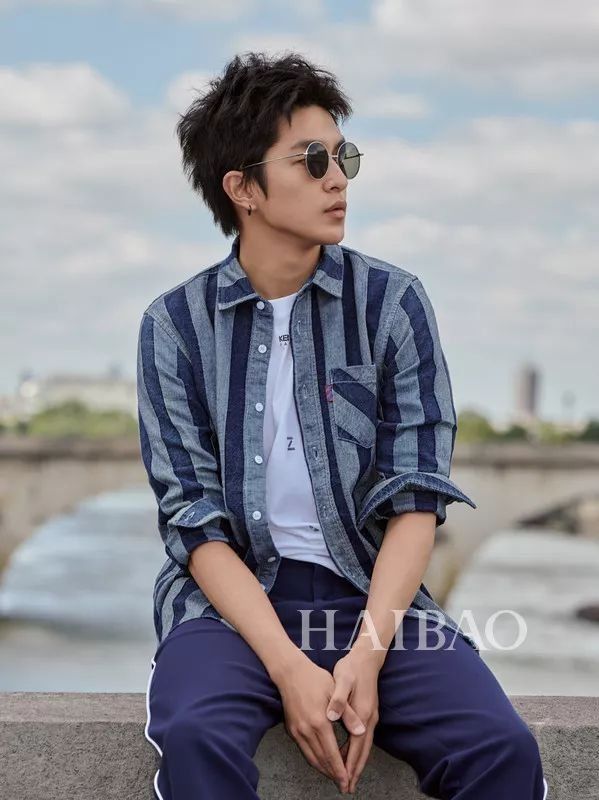 你的穿搭过时啦!跟戚薇、屈楚萧学最潮穿法，分分钟朋友圈点赞过