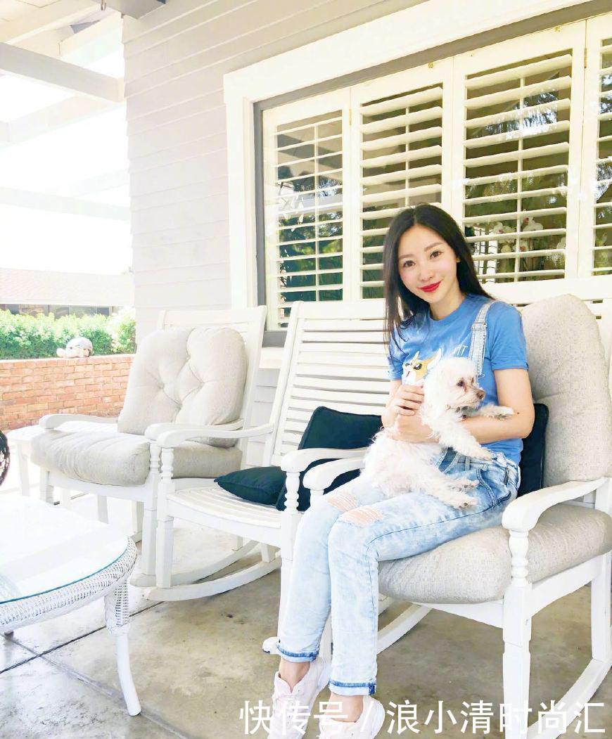 柳岩发自拍称“独自过七夕”，爆炸头配烈焰红唇，够性感！