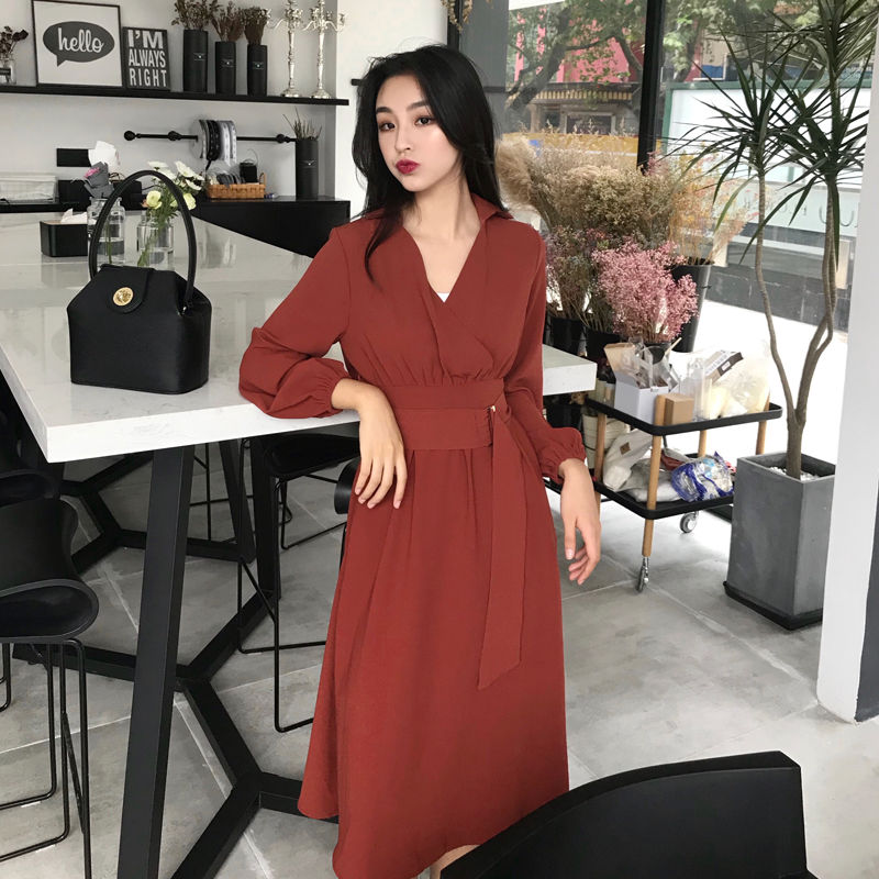 老公的眼光真好,给我新买的连衣裙,没想到这么漂亮,让人心动