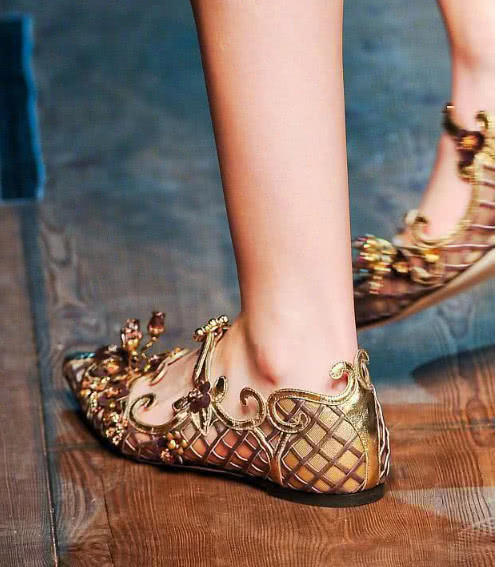 确认过眼神,这就是最美的高跟鞋!精致到每一个细节!鞋跟都是如