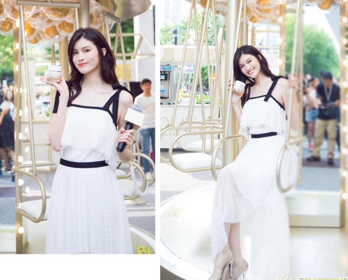 超模里何穗比奚梦瑶会穿, 半身裙里藏着白色蕾丝, 真的是一次比一