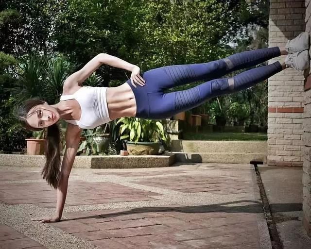 健身｜集美貌，才华与身材于一身的美女钢琴师健身起来也太性感了