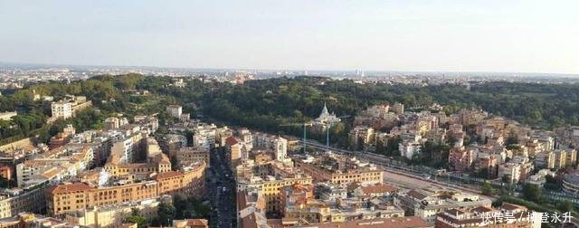 世界最无奈国家曾称霸全球如今却走下坡路，领土里藏三个国家