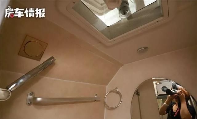 难度:这款房车外观低调配置丰富,还是自动挡驾驶无难度,适合3口之家