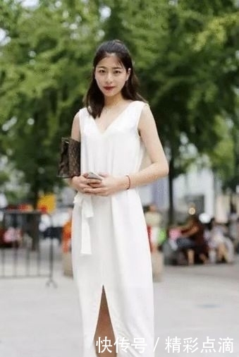  「世界」街拍：在长裙的世界美女们穿出了自己的特色