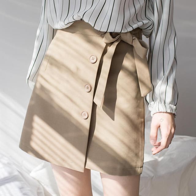 短裤这样穿，看着就掉价!姑娘，改掉吧!