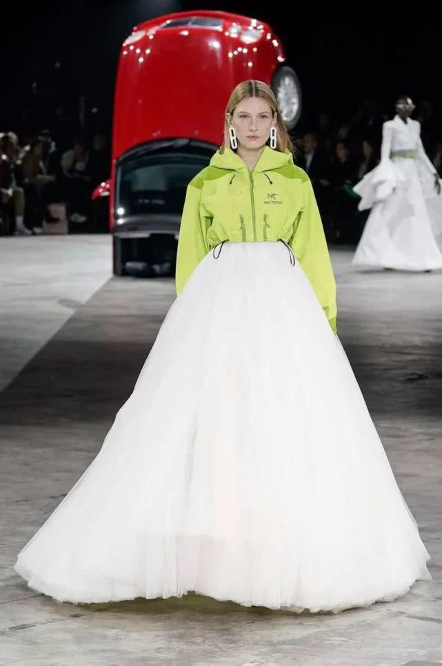  『Off』运动潮牌也可以很时髦丨Off-White 2020 秋冬系列