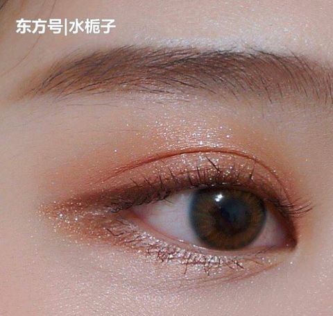  立刻@内双女孩的5个眼妆小秘诀，学会眼睛立刻放大2倍！