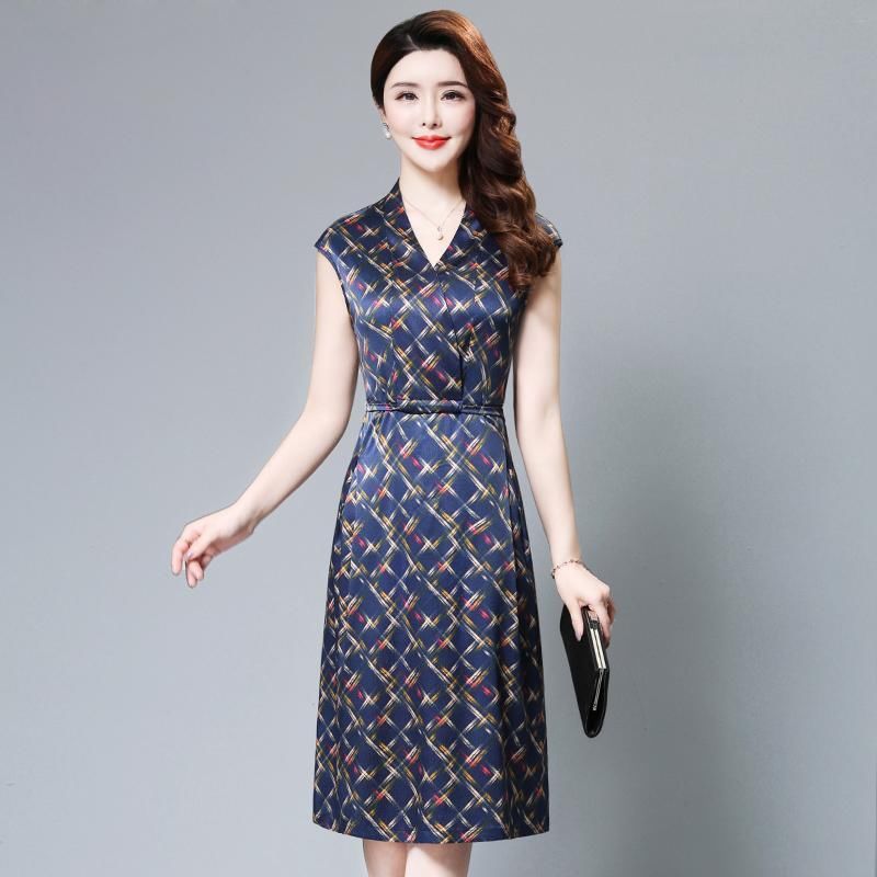 太美了!看看这70后女人怎么穿，温柔迷人简直年轻20岁