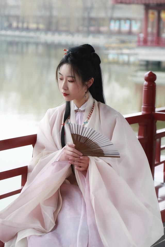 「每天一首古诗词」《古意呈补阙乔知之 / 独不见》唐 沈佺期