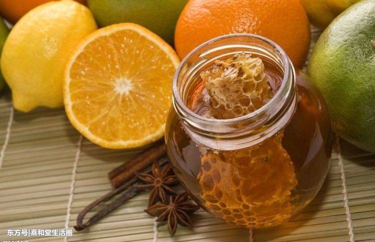 蜂蜜和它泡一泡，连喝一个月祛斑美容，腰也细！皮肤好的人都知道