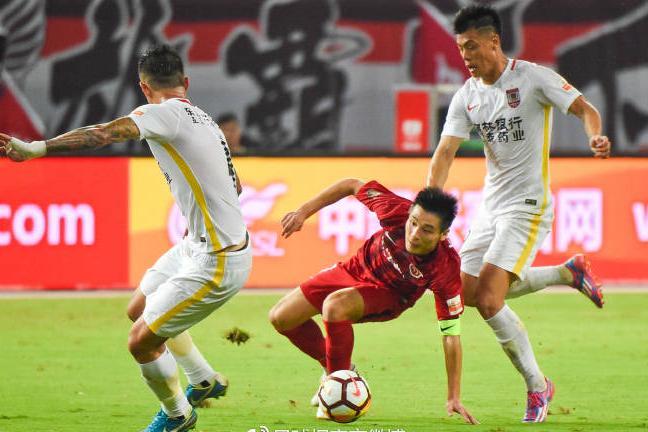 戴上队长袖标的武球王这回玩助攻