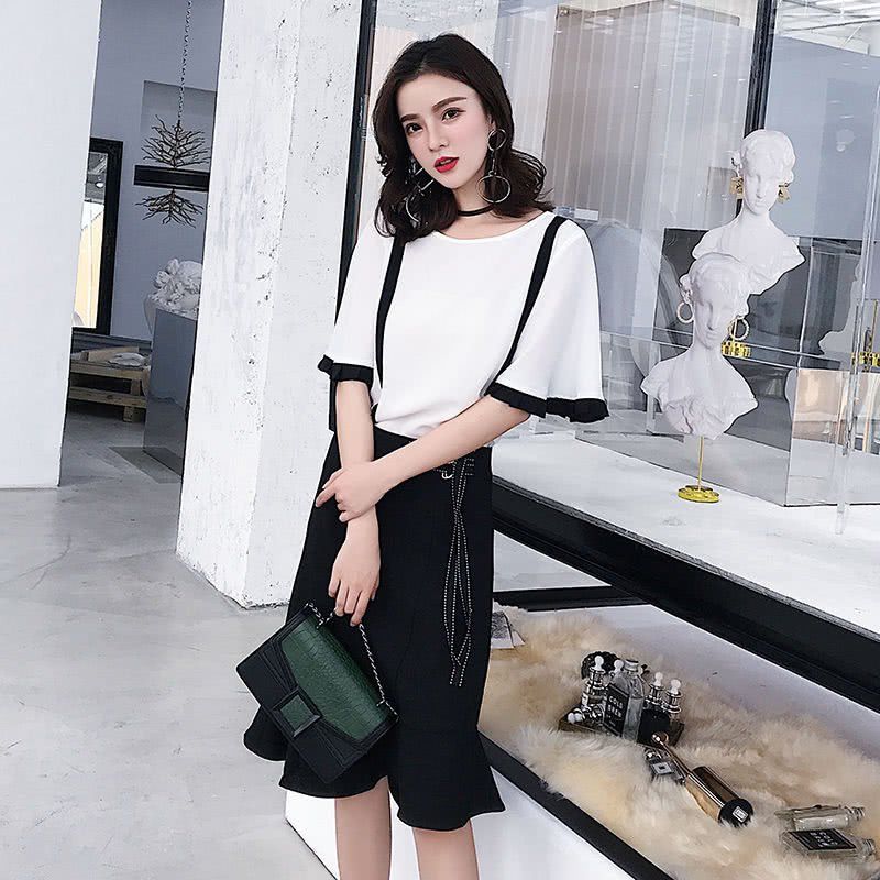 女神一步裙，半身裙，轻松变美，搭配卫衣和高跟鞋更洋气