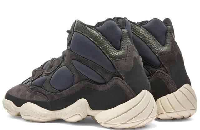 『利器』灰色绒面皮革搭配海军蓝 出街利器Yeezy500来了