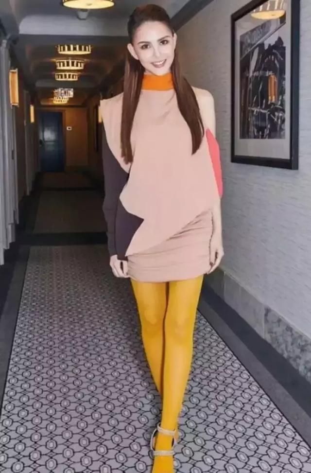 昆凌太“性感了”, 上身勒出事业线溢出来，网友：周杰伦心真大！