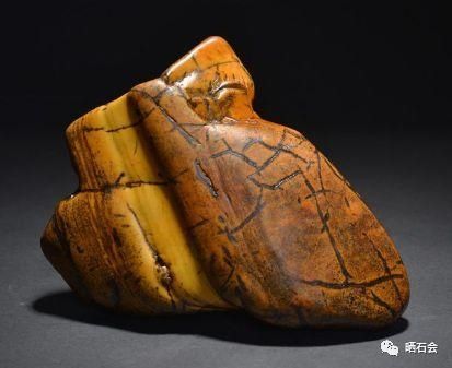 小县城发现的石头,捡来就能卖钱,成为当地人的聚宝盆