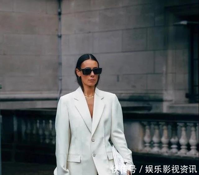  【穿搭】“老爹短裤”又火了，比热裤优雅，比裙子绅士，今夏最时髦的裤子