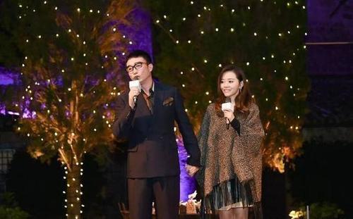 恢复单身后张靓颖焕然一新，一改以往长发形象，一头短发惊艳四座