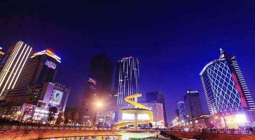 中国最幸福城市：GDP10年增长了1万亿，如今GDP比省内第二高万亿