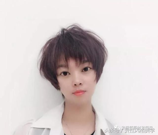 你的短发为什么不好看，可能就是因为头发不蓬松！