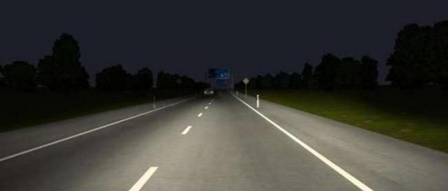  夜晚：夜晚跑高速和平时一样使用近光灯？老司机：别糊涂，除非