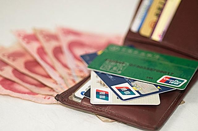 信用卡的优势何在？为什么使用信用卡的人越来越多？