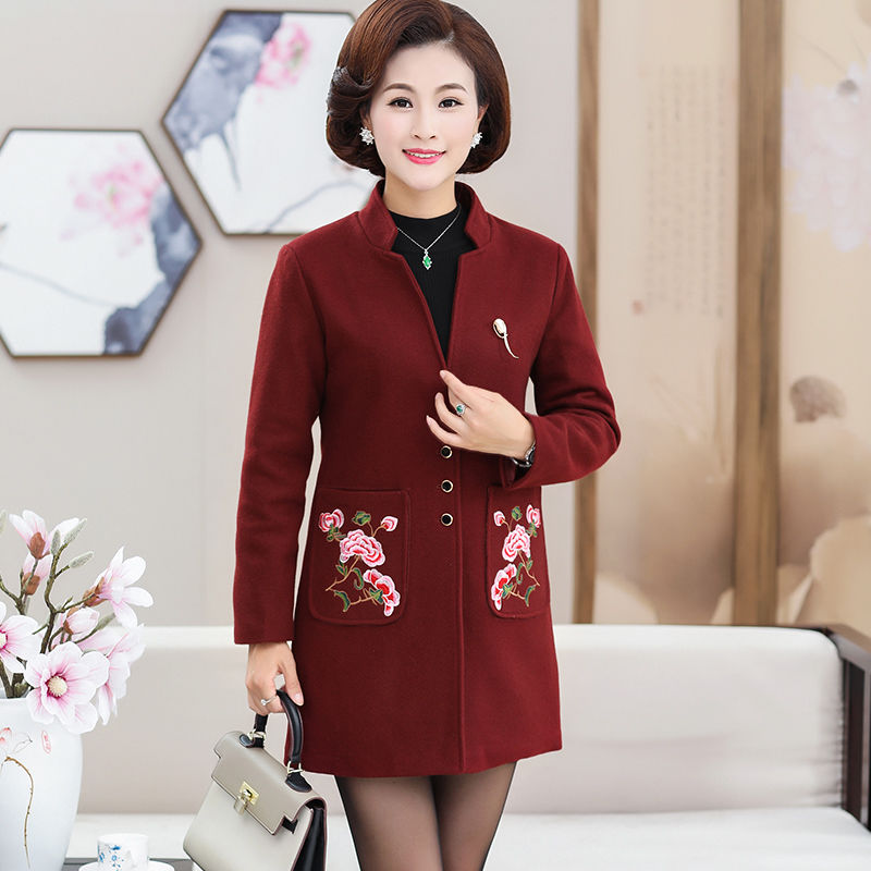 新发现一种大衣:“双面绒”一件比一件时髦，70后老婆穿超减龄