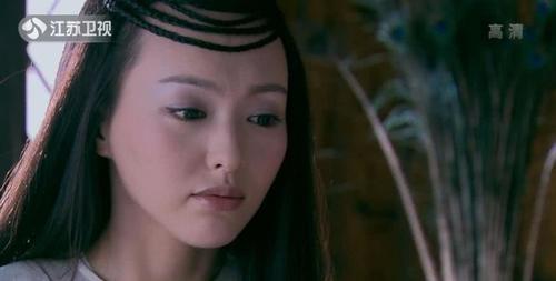 看看紫萱戴过的额饰，一个比一个精致，就知道现在古装剧有多敷衍