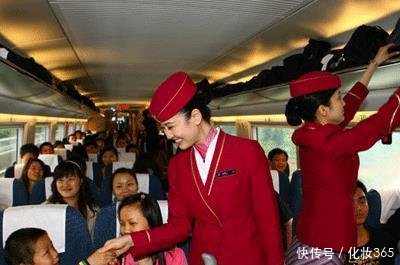 高铁乘务员的工资一个月是多少呢你不了解的神秘行业！