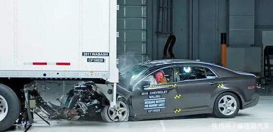 高速行驶怎么开？这几个动作绝对能要你的命！高速一定不能做的