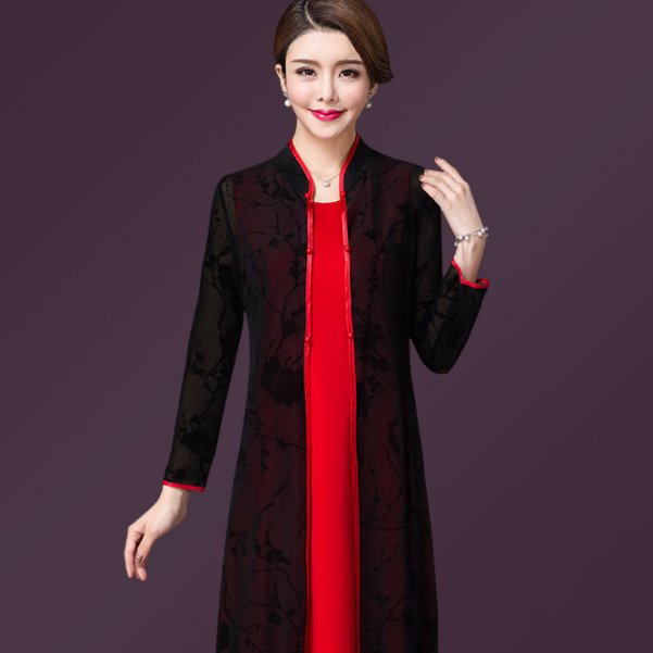 过了五十岁就穿这样的妈妈装，优雅舒适又减龄，人见人夸