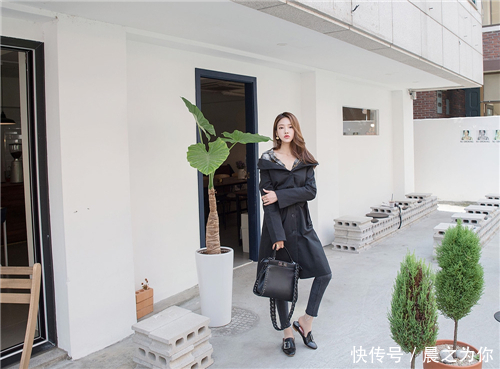 有型|时尚活力的牛仔裤美女,展现女性曼妙气质,显得更加挺拔有型!